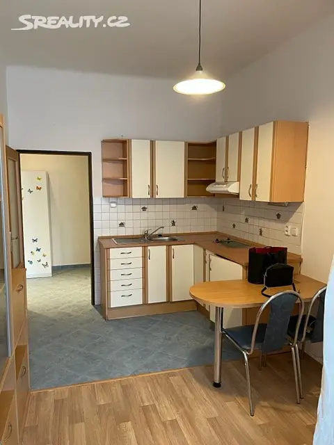 Pronájem bytu 1+1 48 m², Zelená, Praha - Praha 6