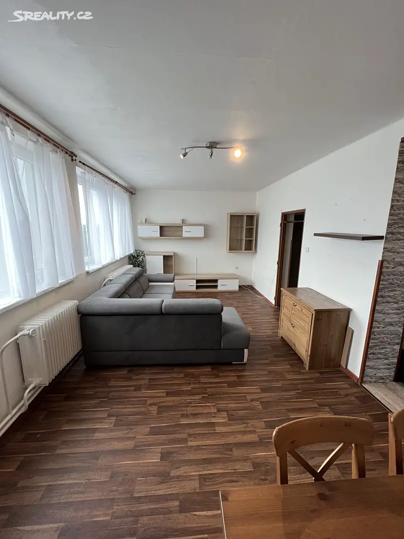 Pronájem bytu 3+1 63 m², Týnec nad Sázavou - Pecerady, okres Benešov