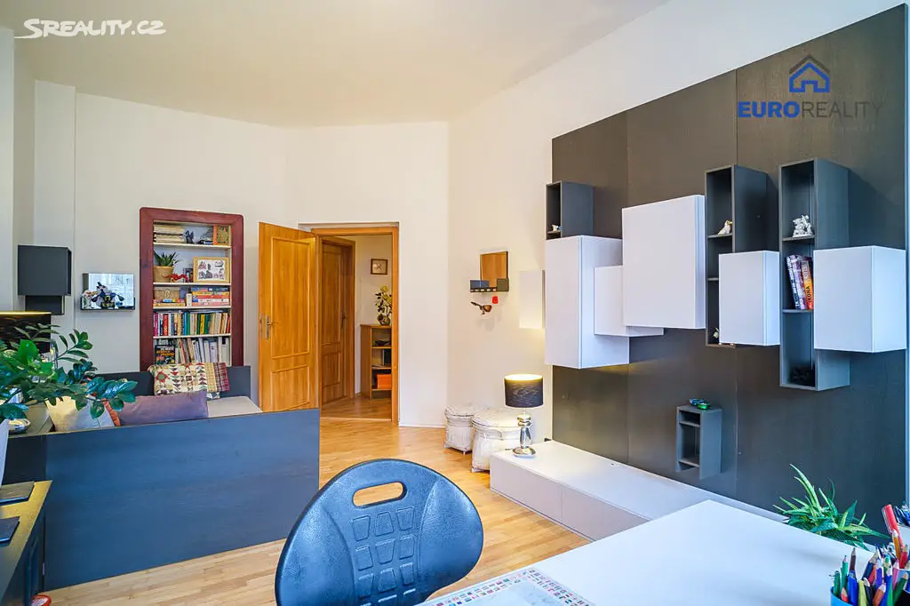 Prodej bytu 3+1 93 m², Nákladní, Karlovy Vary - Rybáře