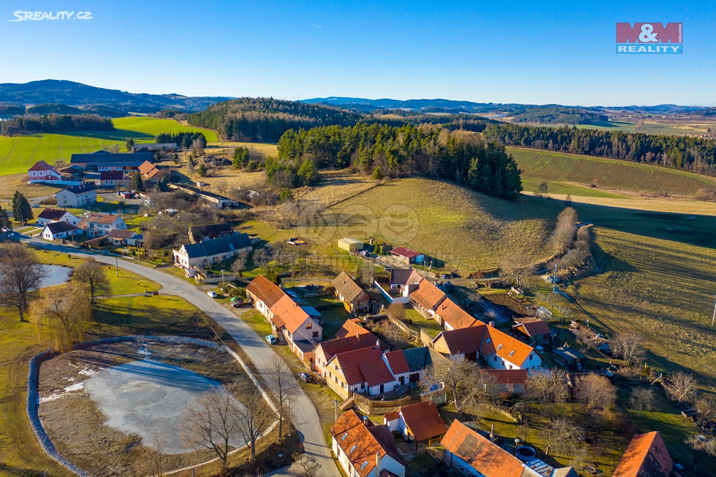 Prodej  chalupy 560 m², pozemek 560 m², Lipovice, okres Prachatice