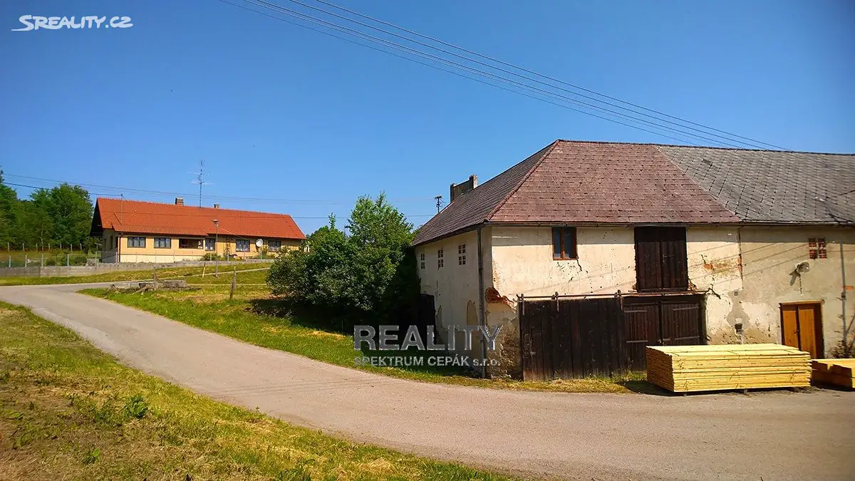 Prodej  zemědělské usedlosti 1 052 m², pozemek 54 680 m², Malonty - Meziříčí, okres Český Krumlov