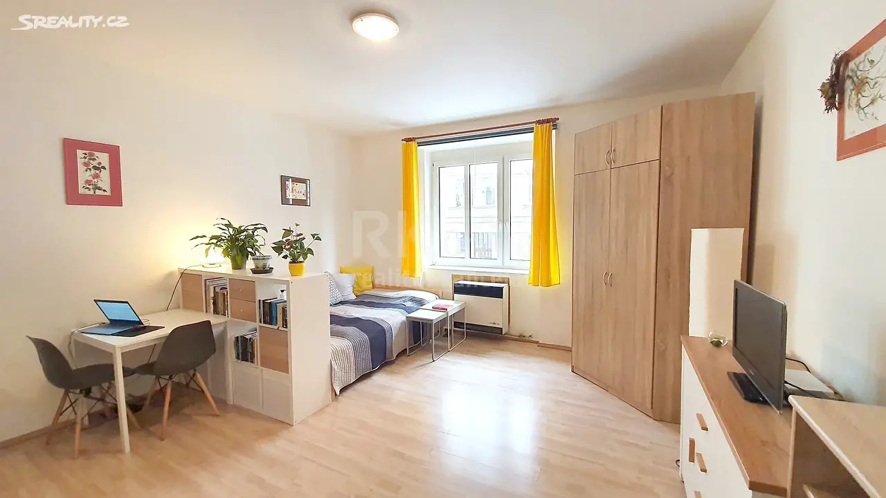 Pronájem bytu 1+kk 35 m², Dačického, Praha 4 - Nusle