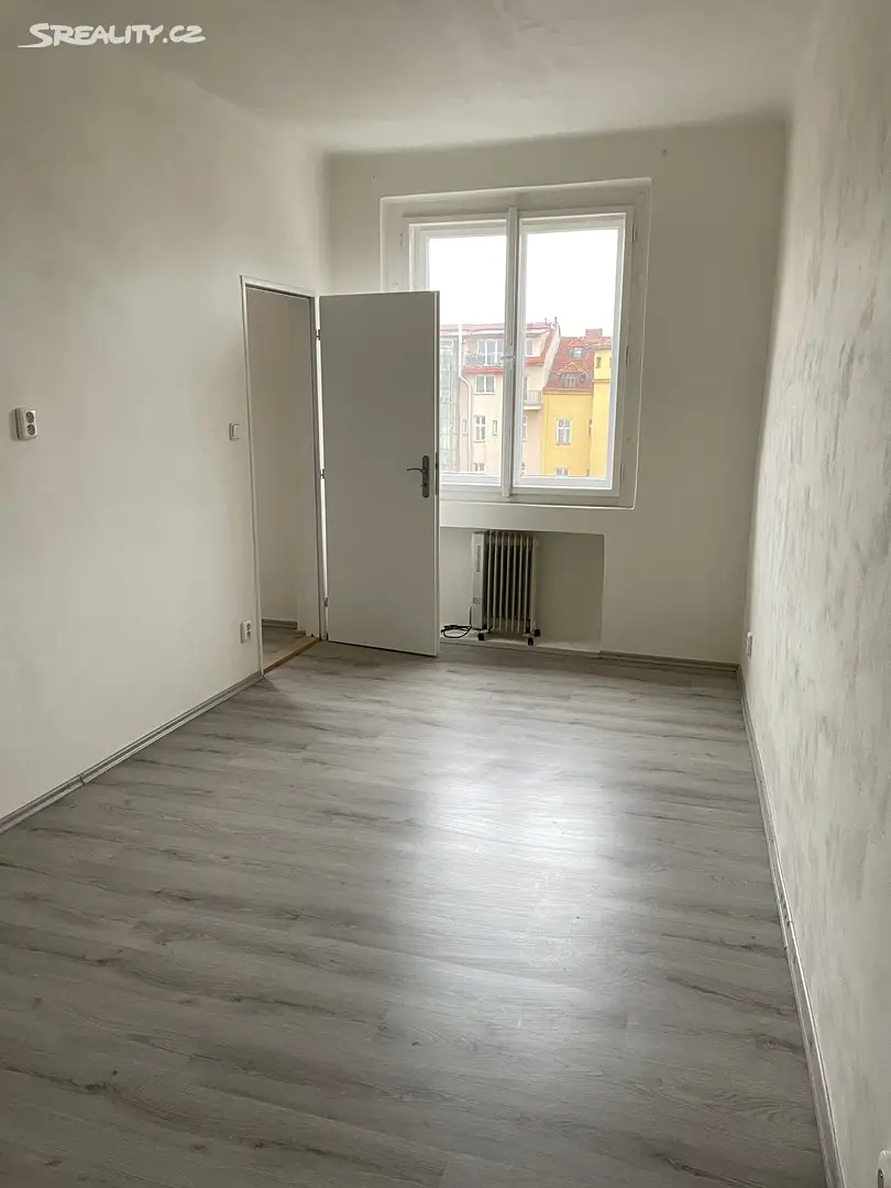 Pronájem bytu 2+1 54 m², U Královské louky, Praha 5 - Smíchov