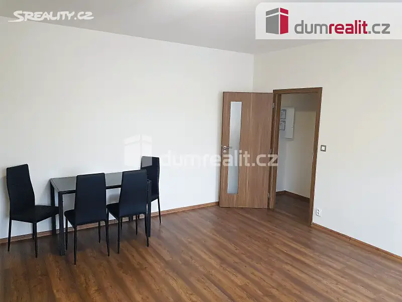 Pronájem bytu 2+kk 46 m², Milovice - Mladá, okres Nymburk