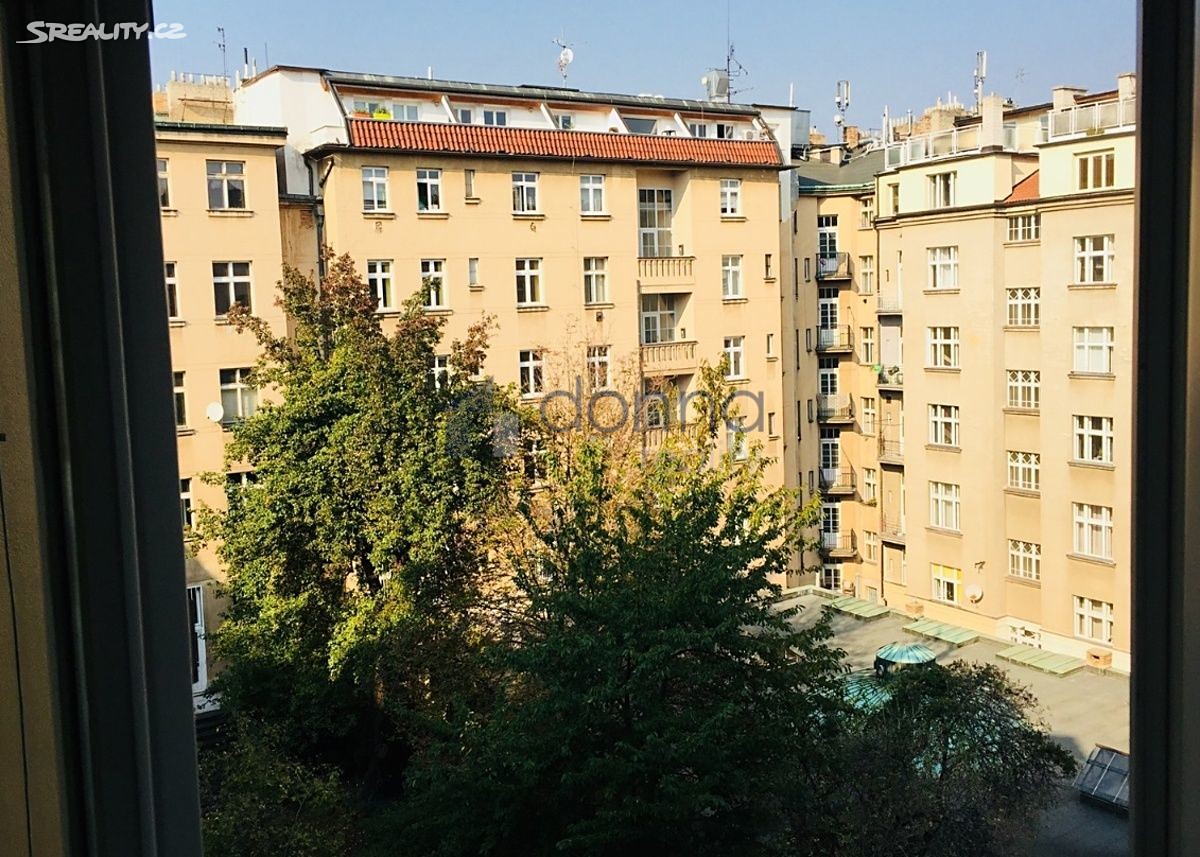 Pronájem bytu 2+kk 44 m², Kafkova, Praha 6 - Dejvice