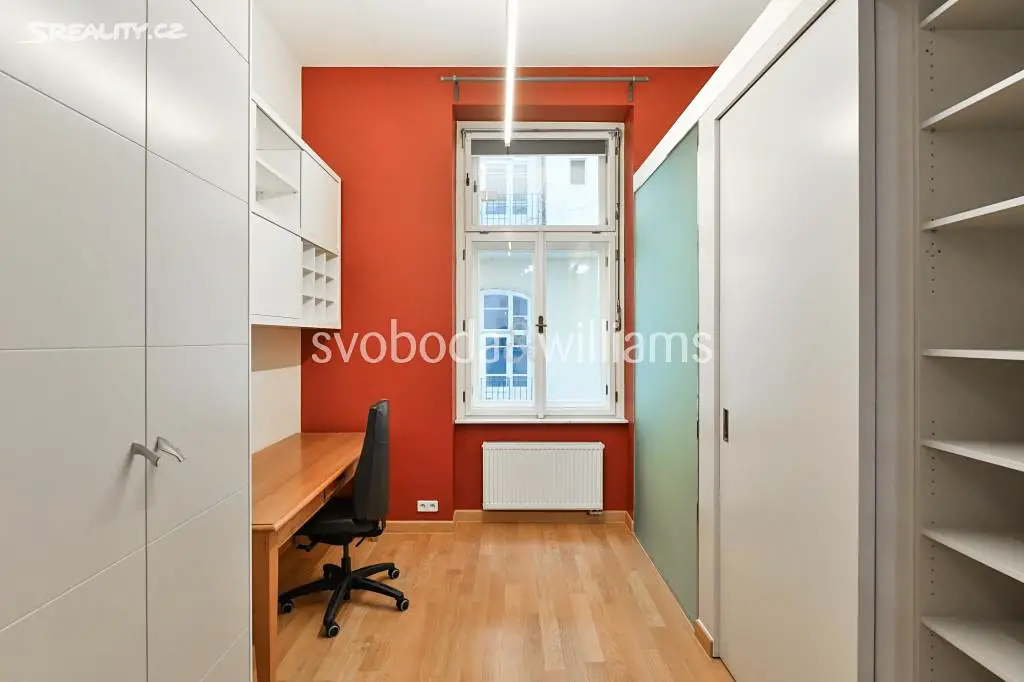 Pronájem bytu 2+kk 76 m², Vojtěšská, Praha 1 - Nové Město