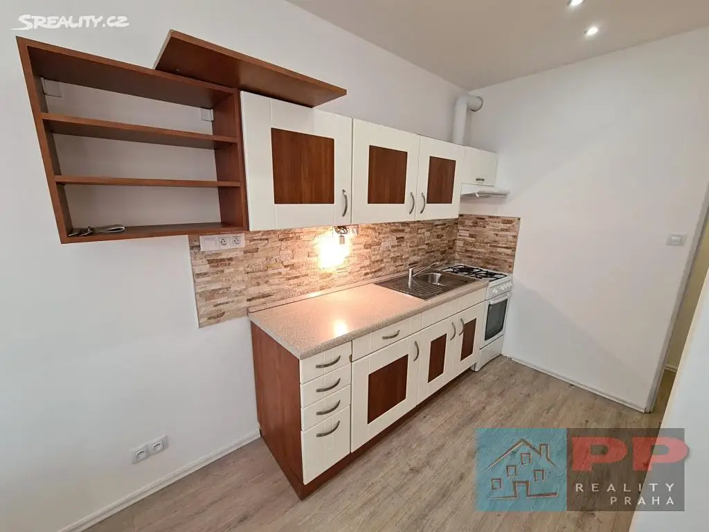 Pronájem bytu 3+kk 88 m², Křivá, Praha 3 - Žižkov