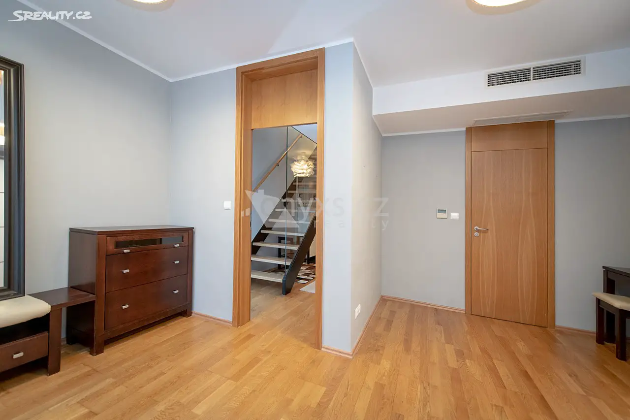 Pronájem bytu 3+kk 88 m², Pitterova, Praha 3 - Žižkov