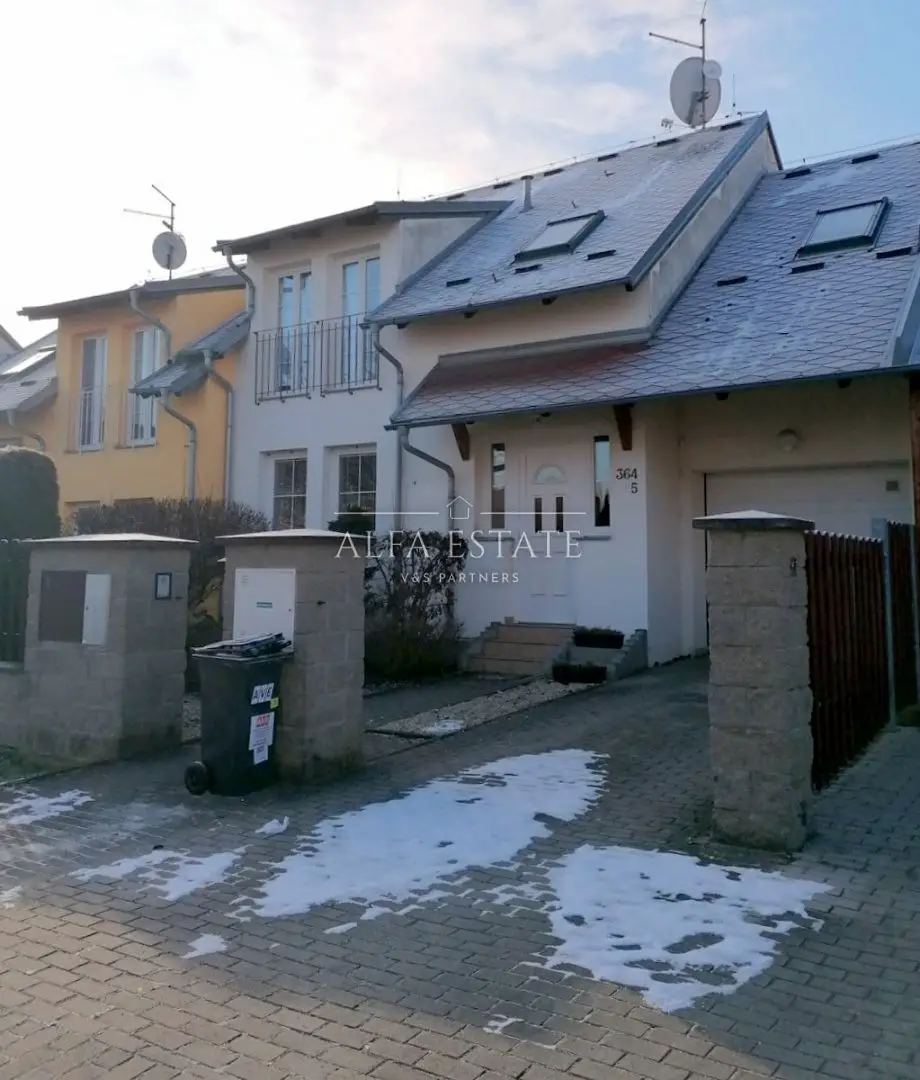 Pronájem  rodinného domu 160 m², pozemek 370 m², V Lučinách, Karlovy Vary - Dvory