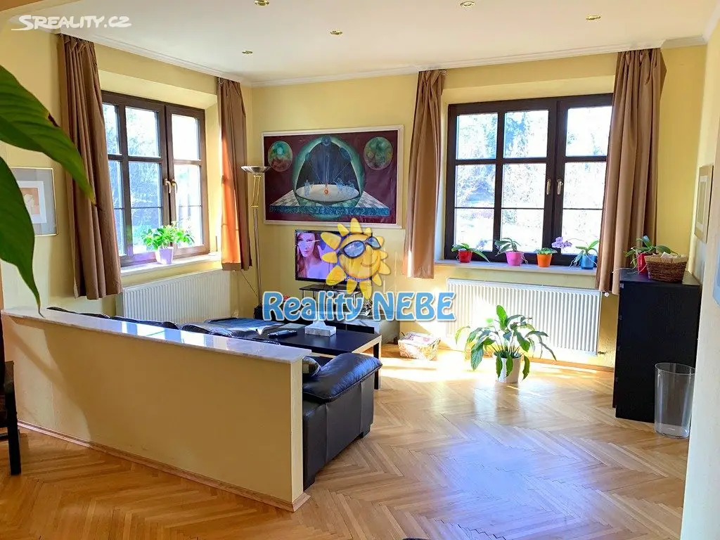 Pronájem bytu 2+1 80 m², Pod vilami, Praha 4 - Nusle