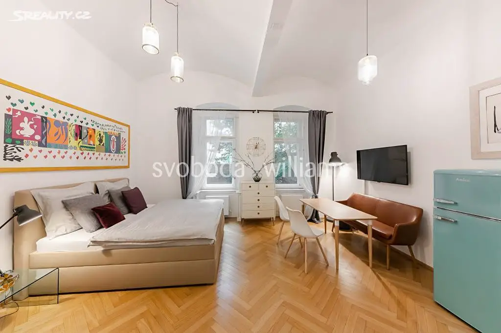 Pronájem bytu 1+kk 40 m², Všehrdova, Praha 1 - Malá Strana
