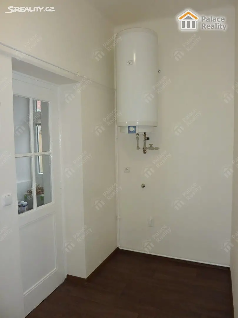 Pronájem bytu 2+kk 54 m², Horova, Hradec Králové - Pražské Předměstí