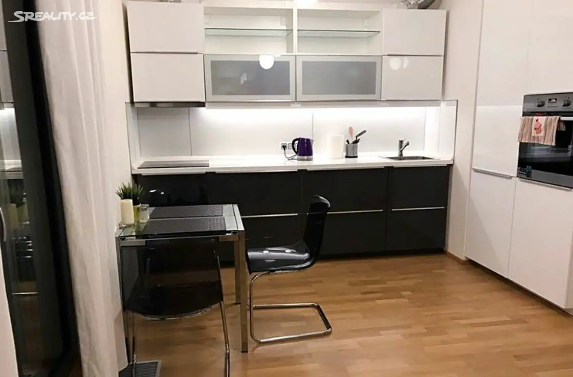 Prodej bytu 1+kk 35 m², Klíčany, okres Praha-východ