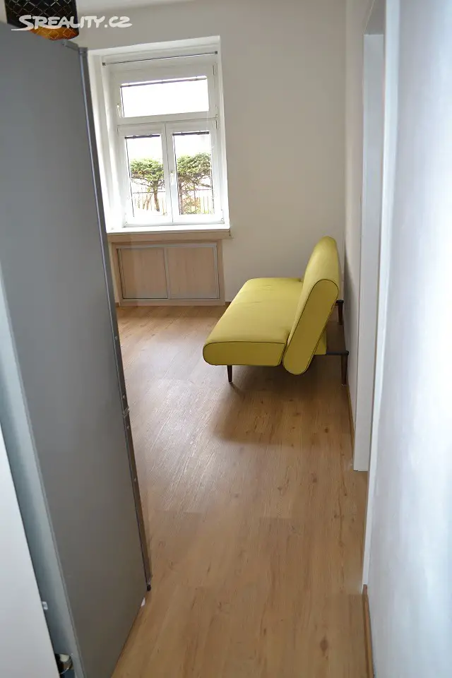Pronájem bytu 2+kk 43 m², Prostřední, Praha 4 - Michle