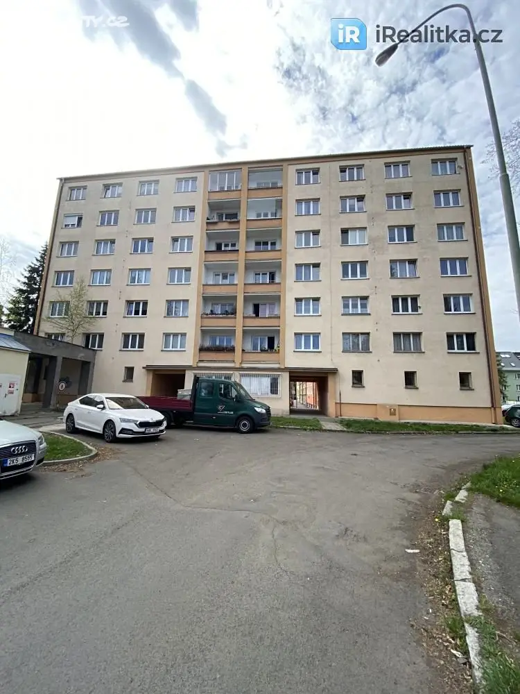 Prodej bytu 3+1 60 m², Poštovní, Karlovy Vary