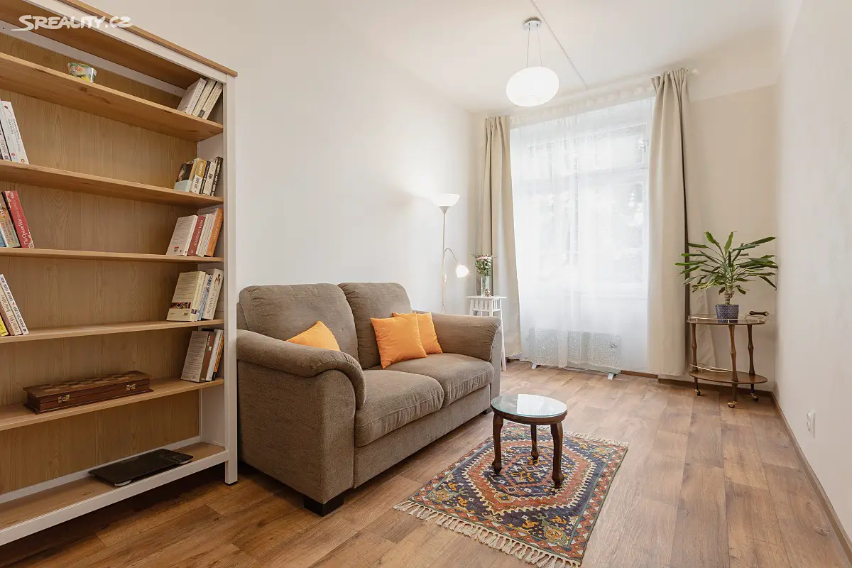 Pronájem bytu 2+1 60 m², Na Březince, Praha - Smíchov