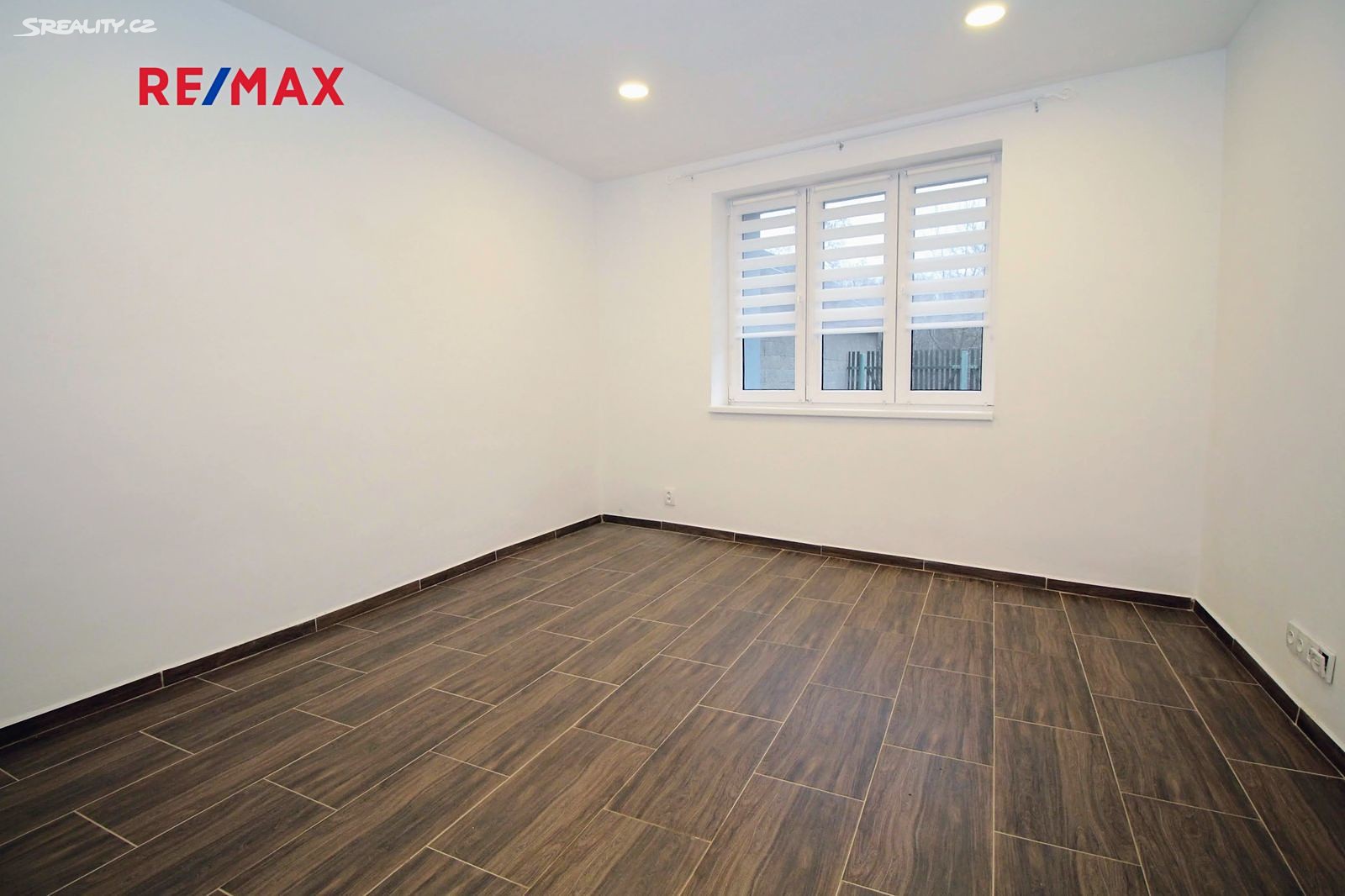 Pronájem bytu 2+1 45 m², Krušnohorská, Újezdeček