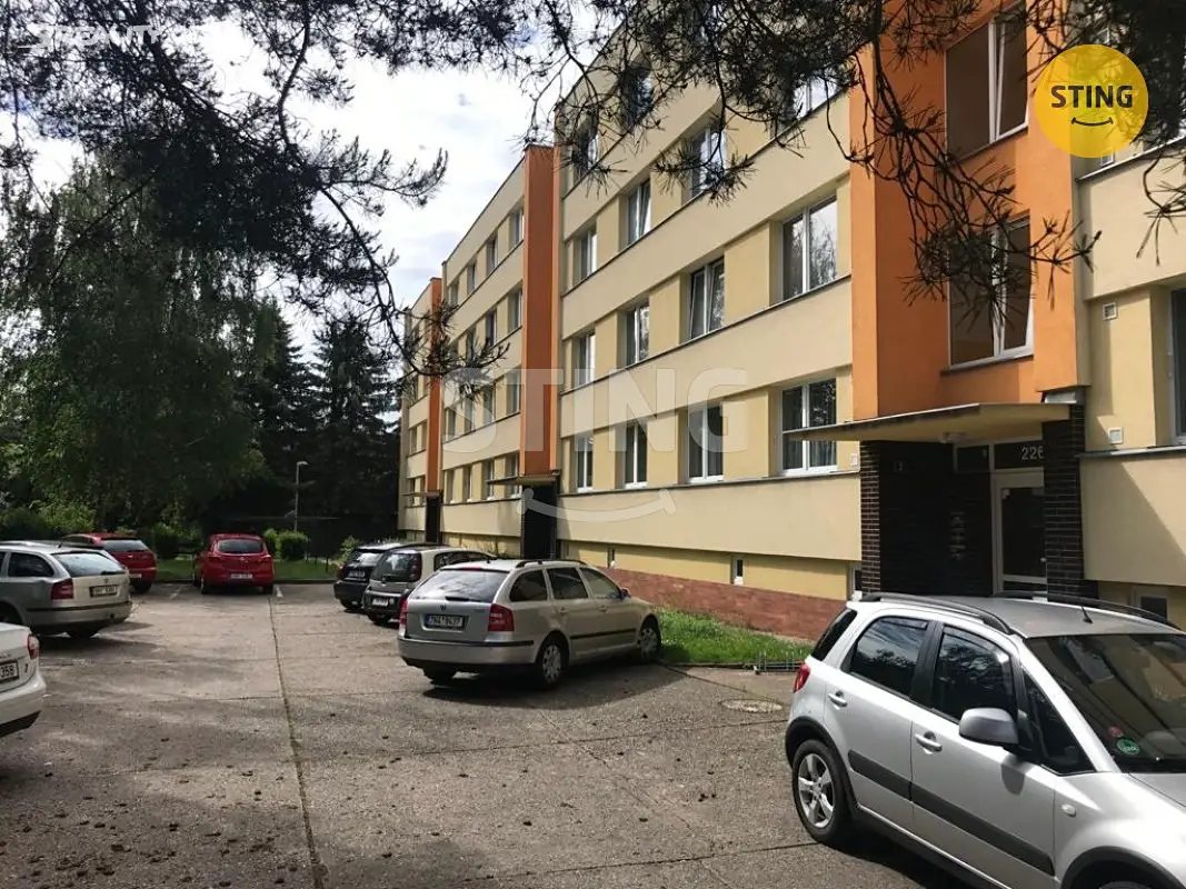Pronájem bytu 3+1 88 m², Na Zahrádkách, Hradec Králové - Věkoše
