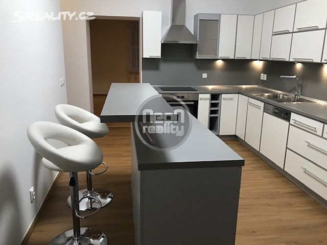 Pronájem bytu 4+1 133 m² (Mezonet), Korunní, Ostrava - Mariánské Hory