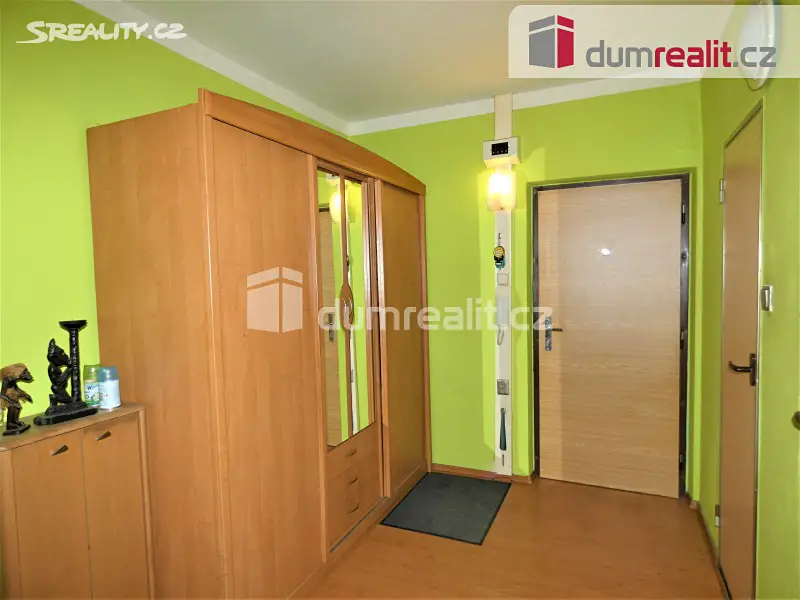 Prodej bytu 2+1 61 m², Vítězná, Sokolov