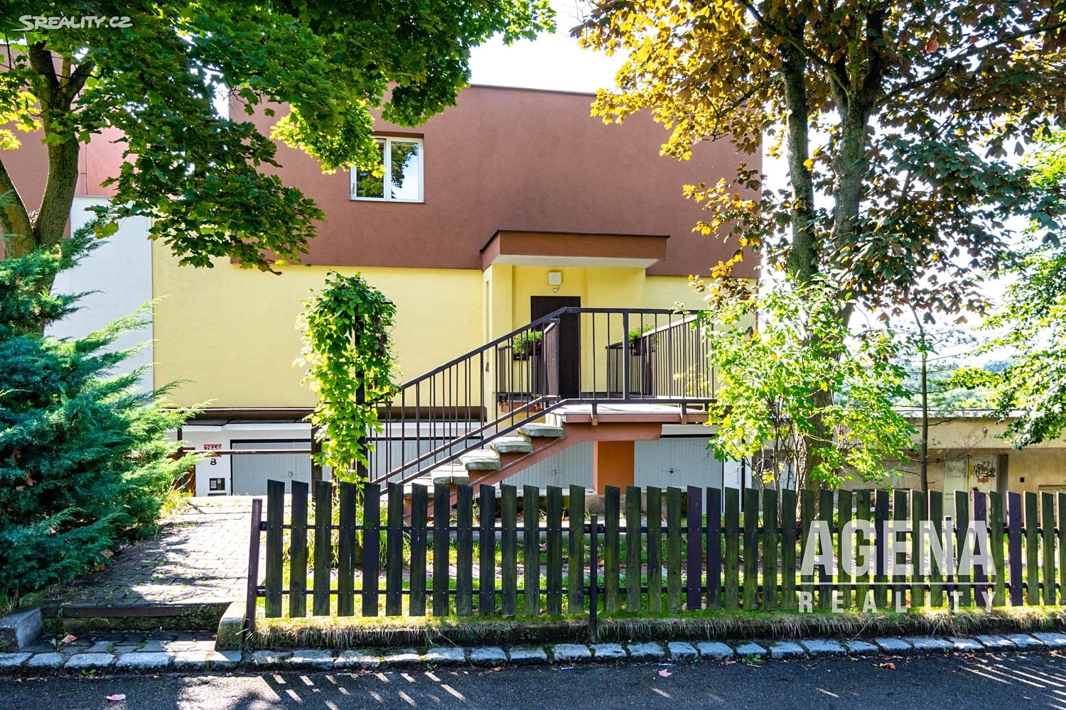 Prodej bytu 4+1 223 m² (Mezonet), Nad Výšinkou, Praha 5 - Smíchov