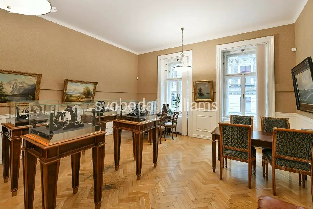 Prodej bytu 6 pokojů a více 220 m², Praha 1 - Nové Město