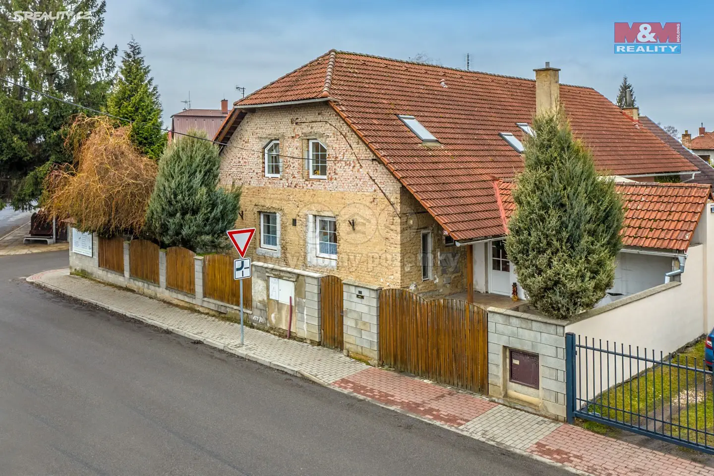 Prodej  rodinného domu 200 m², pozemek 228 m², Dobrovice, okres Mladá Boleslav