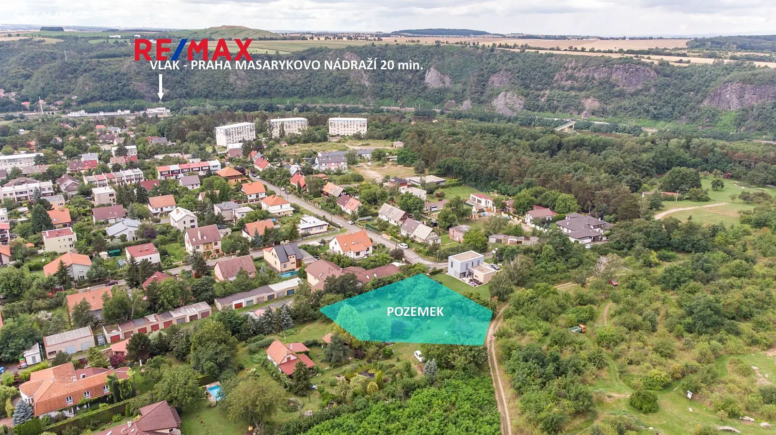 Prodej  stavebního pozemku 1 000 m², Husinec, okres Praha-východ