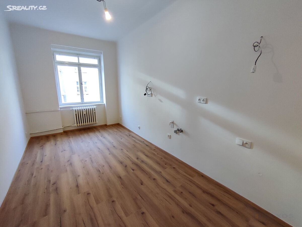 Pronájem bytu 2+1 71 m², Bělehradská, Praha 2 - Vinohrady
