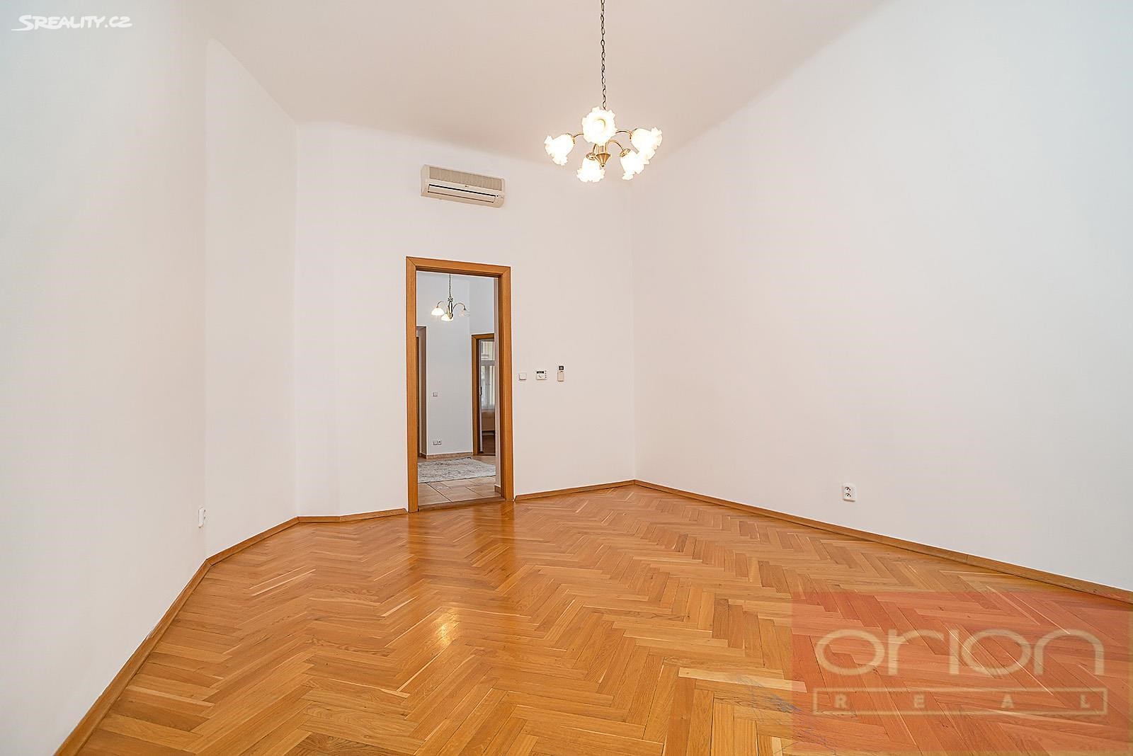 Pronájem bytu 3+1 92 m², Bílkova, Praha 1 - Josefov