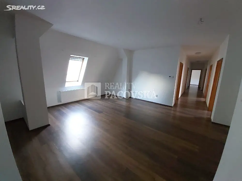 Pronájem bytu 4+1 155 m² (Podkrovní), Českobratrská, Teplice
