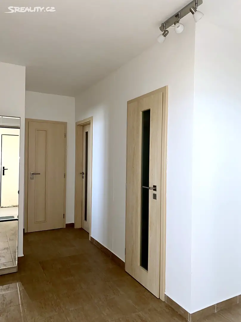 Prodej bytu 3+1 70 m², Ostravská, Kladno - Kročehlavy
