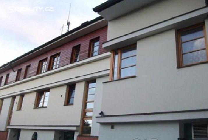 Pronájem bytu 1+kk 21 m², Palackého, Dobřichovice