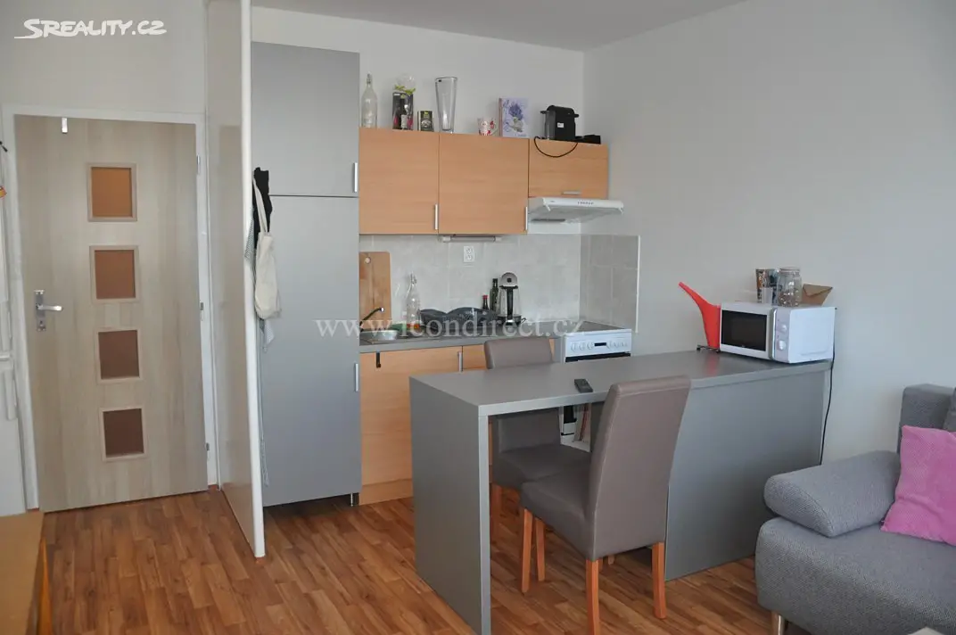 Pronájem bytu 2+kk 48 m², Högerova, Praha 5 - Hlubočepy