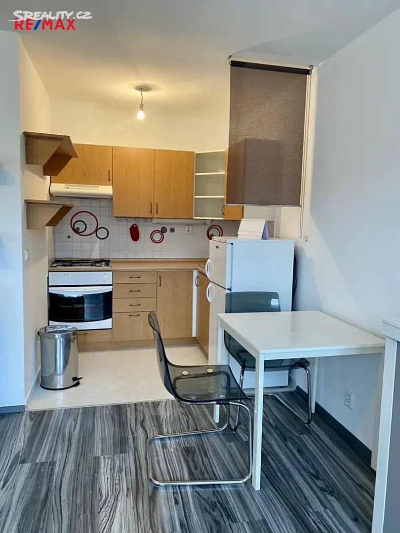 Pronájem bytu 1+kk 37 m², Lipnická, Praha 9 - Kyje