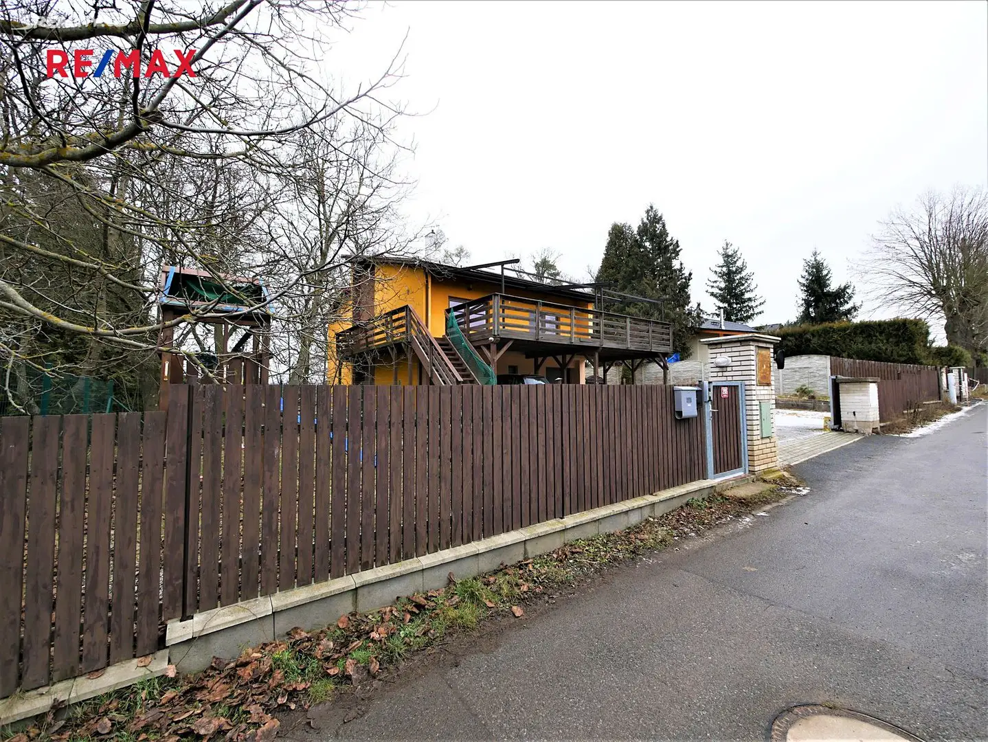 Pronájem  rodinného domu 237 m², pozemek 834 m², Lomená, Mnichovice - Božkov