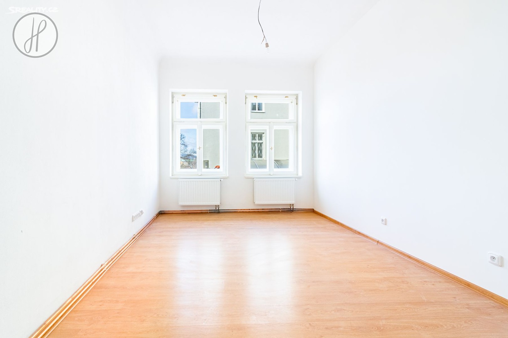 Pronájem bytu 2+1 51 m², nám. Dr. E. Beneše, Liberec - Liberec II-Nové Město