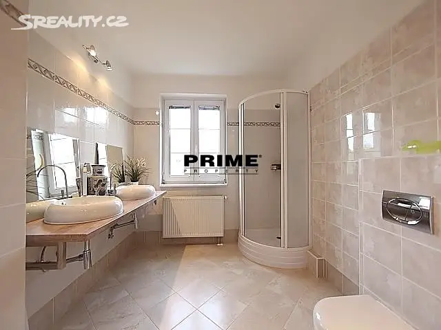 Pronájem  rodinného domu 250 m², pozemek 1 293 m², Praha 6 - Nebušice