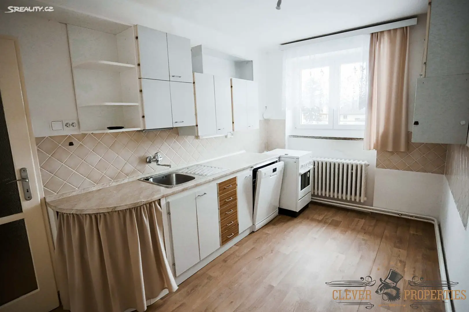 Pronájem bytu 2+1 65 m², Sezemická, Pardubice - Bílé Předměstí