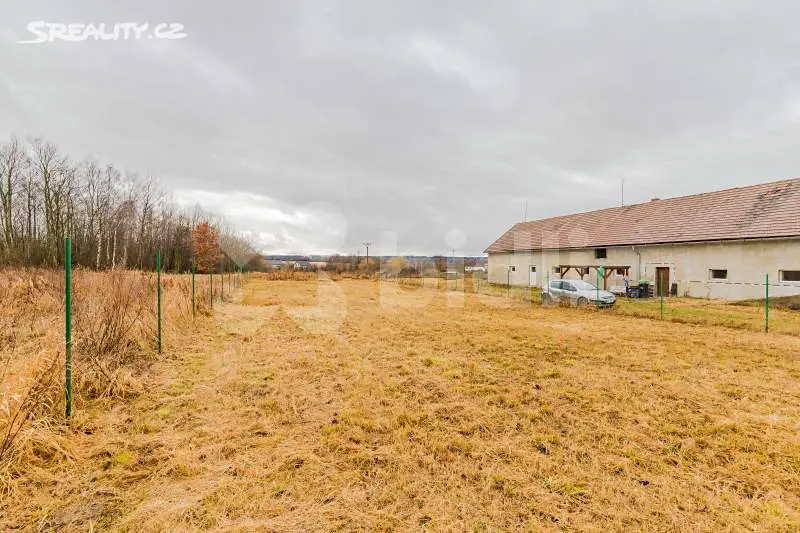 Prodej  komerčního pozemku 4 022 m², Vlkaneč, okres Kutná Hora