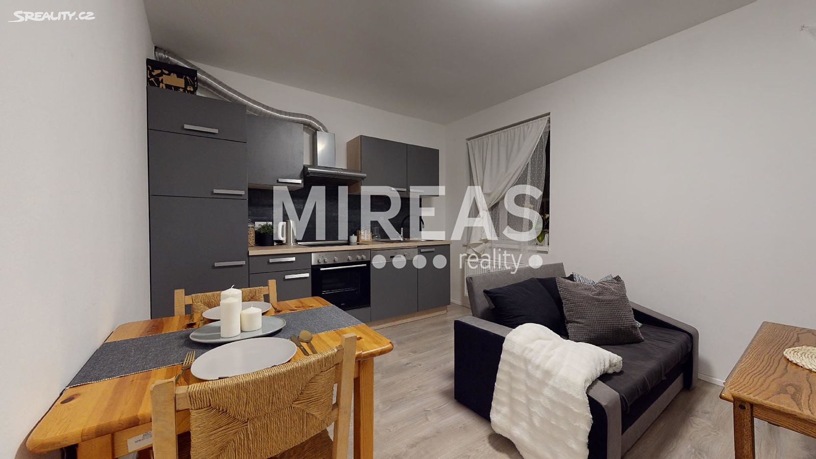 Pronájem bytu 2+kk 53 m², Armádní, Milovice - Mladá