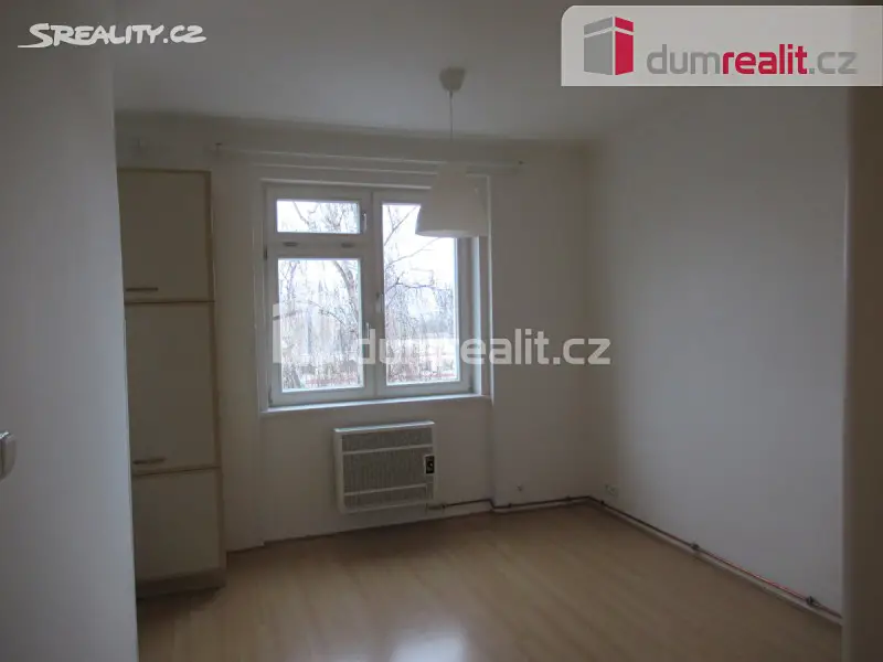 Pronájem bytu 2+kk 44 m², Ve struhách, Praha 6 - Bubeneč