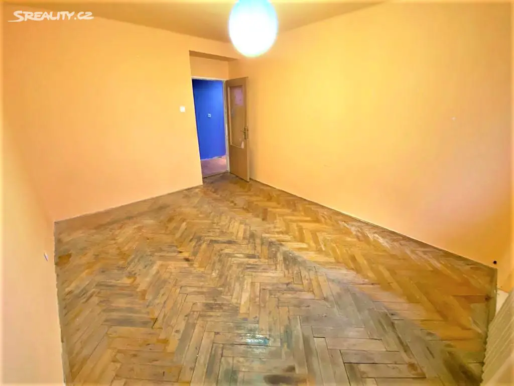 Pronájem bytu 3+1 60 m², Okružní, Meziboří