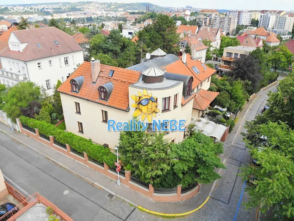 Pronájem  vily 592 m², pozemek 569 m², Na sypčině, Praha 4 - Podolí