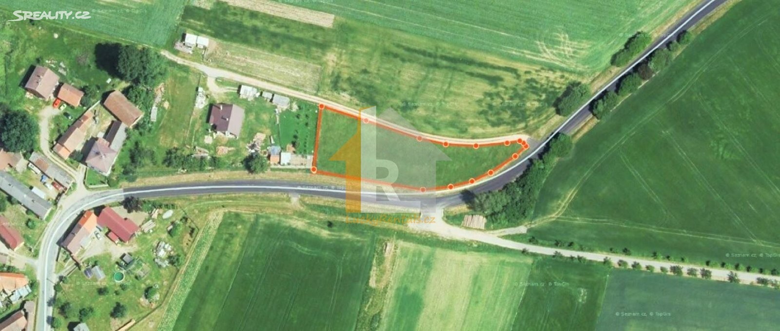Prodej  stavebního pozemku 2 006 m², Pavlovice, okres Benešov