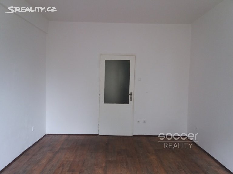 Pronájem bytu 1+kk 28 m², Hanusova, Praha 4 - Michle