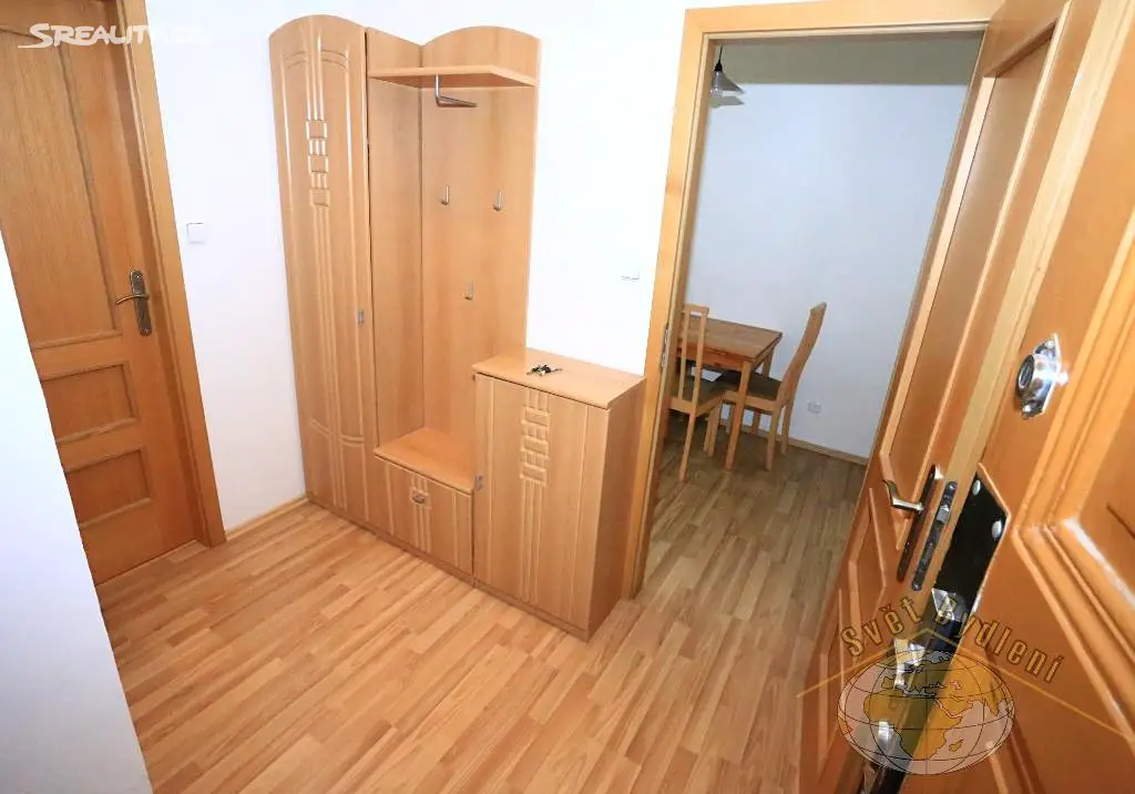 Pronájem bytu 1+1 44 m², Koněvova, Praha - Žižkov
