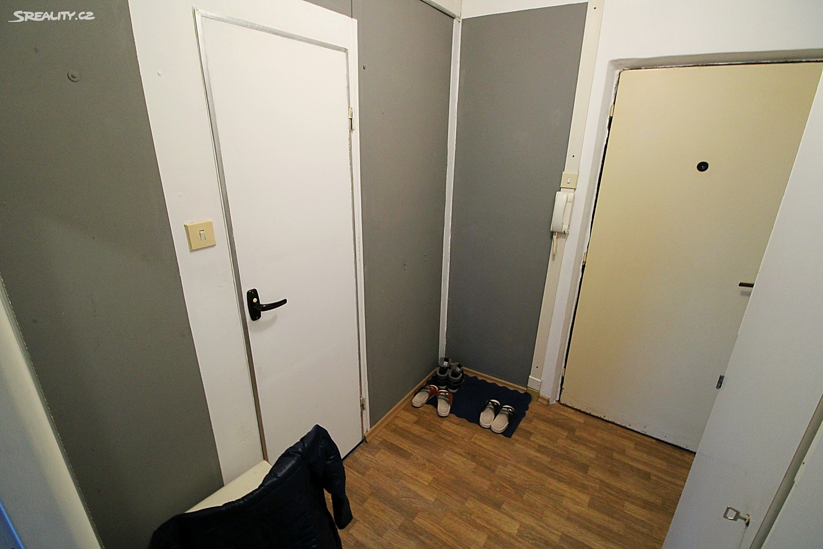 Prodej bytu 1+kk 31 m², Alejní, Teplice