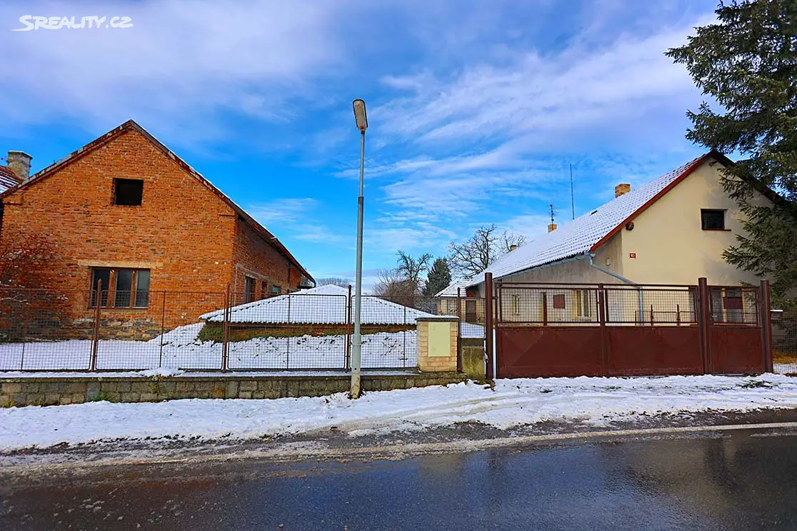Prodej  vícegeneračního domu 293 m², pozemek 2 521 m², Toušice, okres Kolín