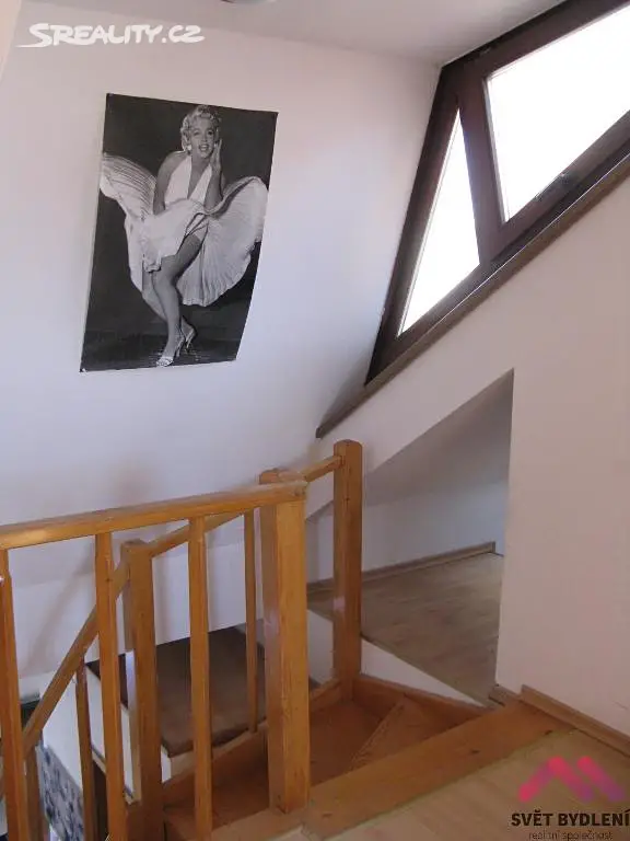 Pronájem bytu 3+kk 83 m², Sokolovská, Praha 9 - Libeň